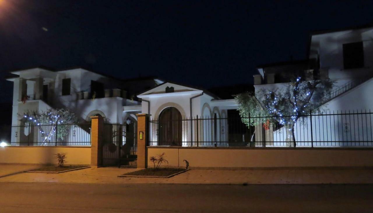 Residence Stella Del Gran Sasso Colledara Buitenkant foto