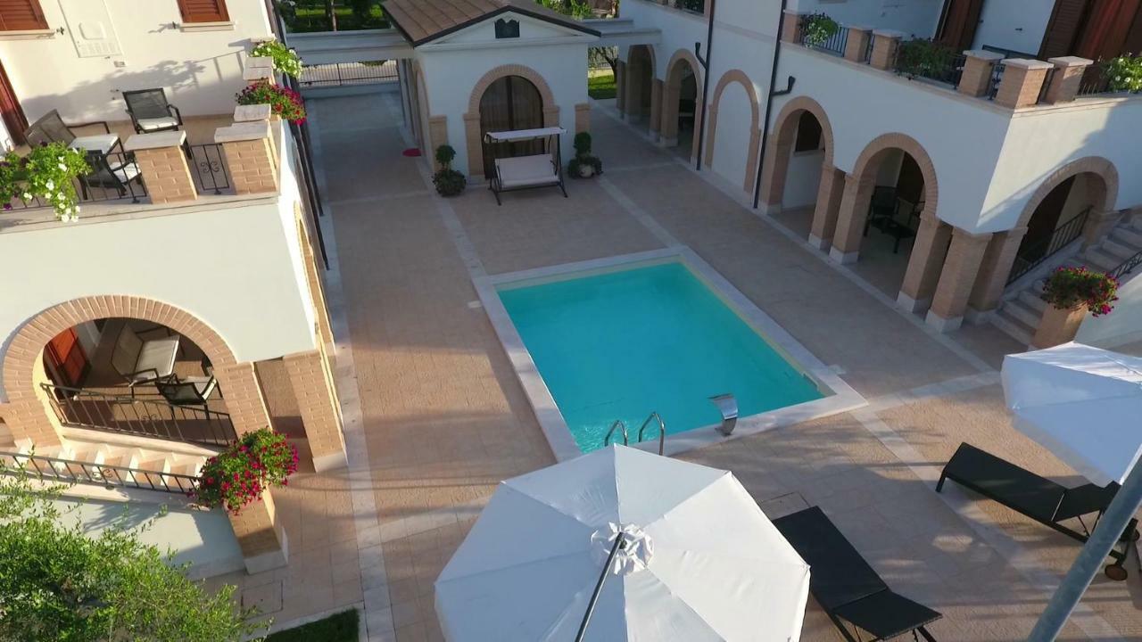 Residence Stella Del Gran Sasso Colledara Buitenkant foto