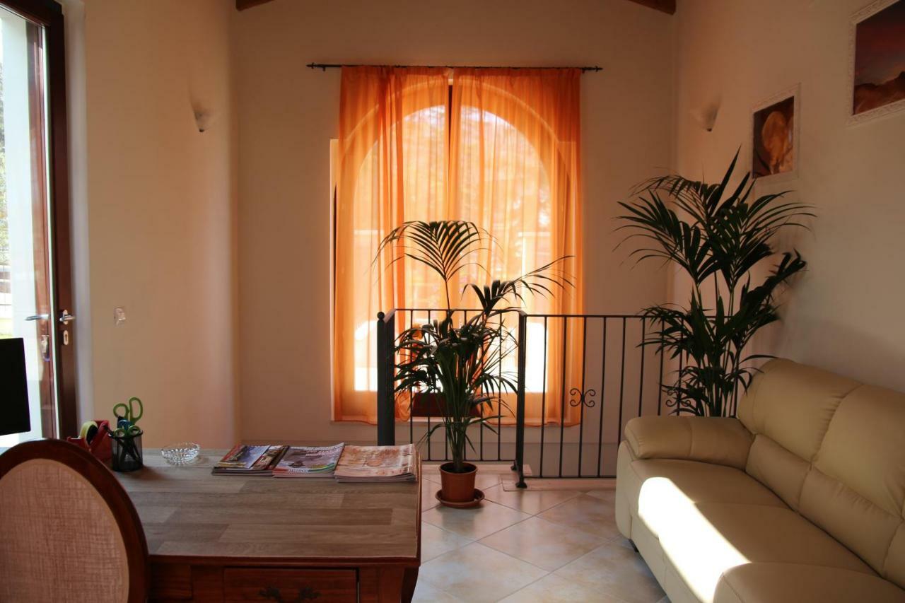 Residence Stella Del Gran Sasso Colledara Buitenkant foto