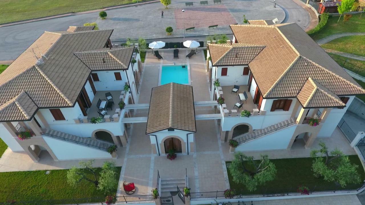 Residence Stella Del Gran Sasso Colledara Buitenkant foto