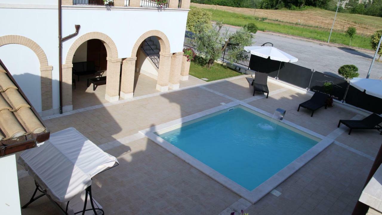 Residence Stella Del Gran Sasso Colledara Buitenkant foto